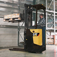 Электроштабелер с оператором стоя CAT NSR20N